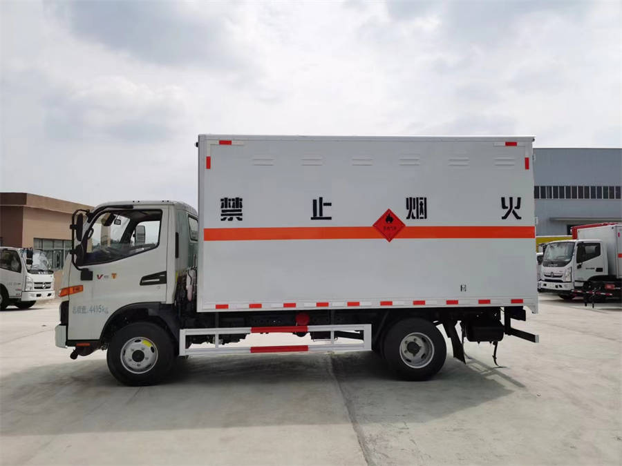4米2江淮V5（藍(lán)牌）爆破器材運(yùn)輸車