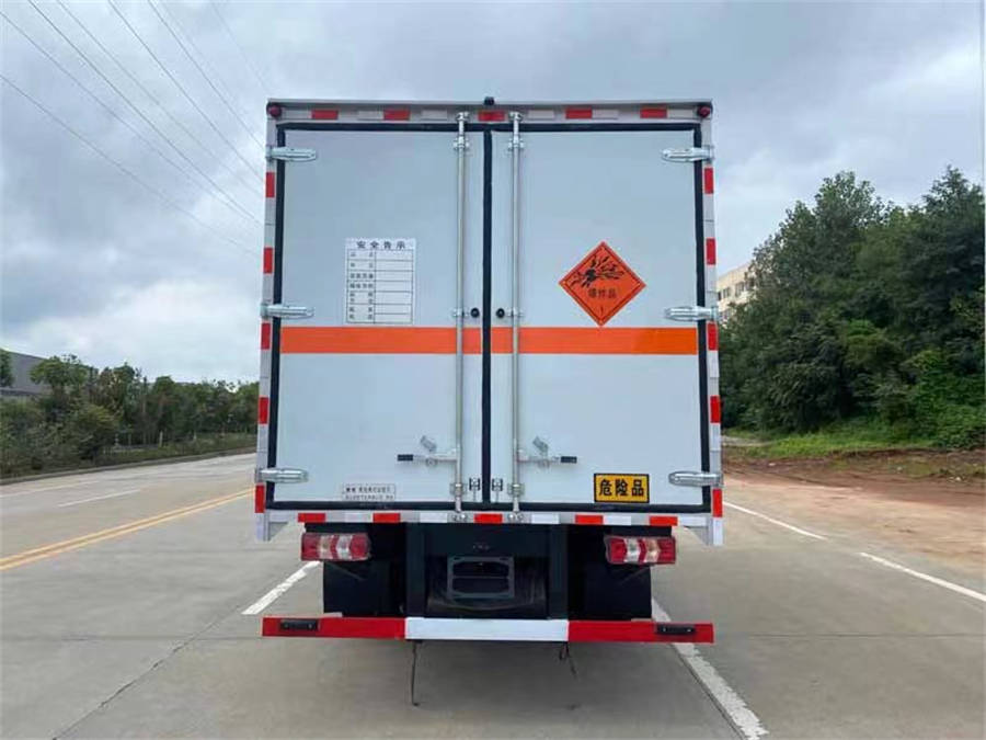 5米2江淮V7爆破器材運(yùn)輸車(chē)