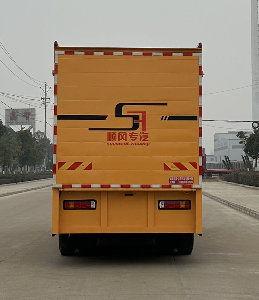 重汽豪沃大流量排水搶險車