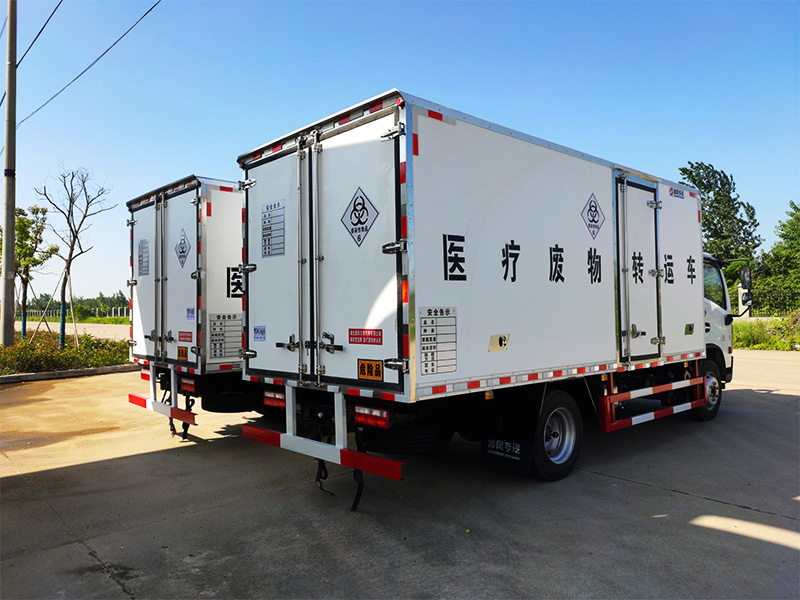 東風(fēng)多利卡D7醫(yī)療廢物轉(zhuǎn)運車
