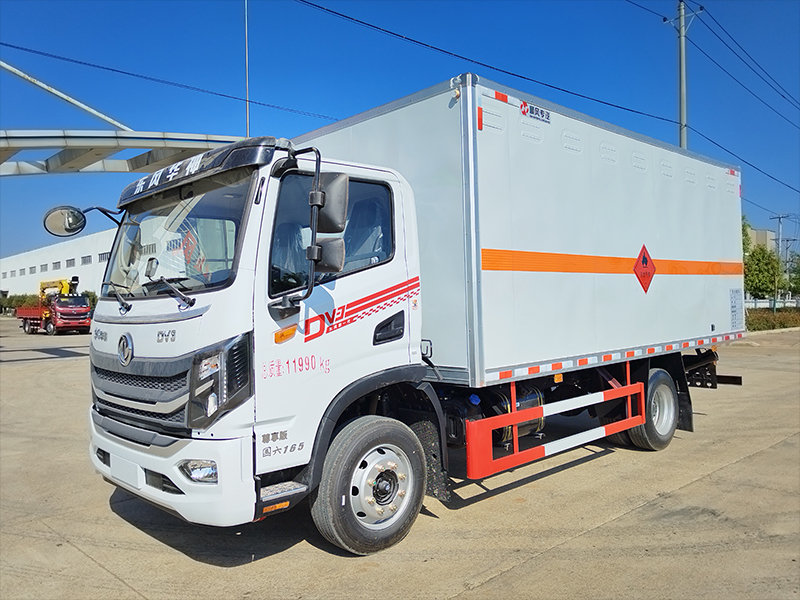 東風(fēng)華神 DV3 易燃?xì)怏w廂式運(yùn)輸車
